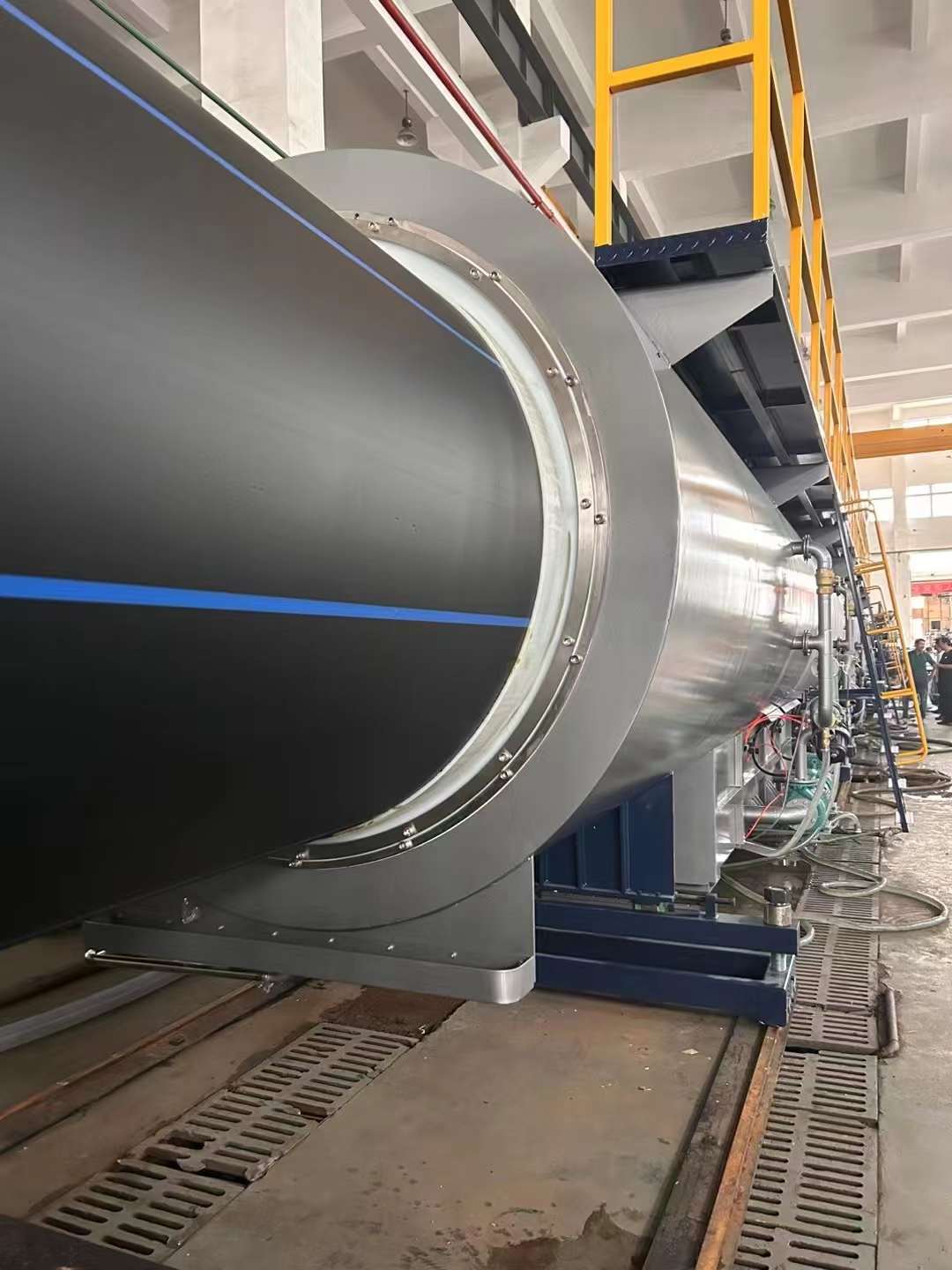 Nova ekstrudijska proizvodna linija PE1600(SDR13.6) je bila uspešno zaključena in čaka na dostavo!