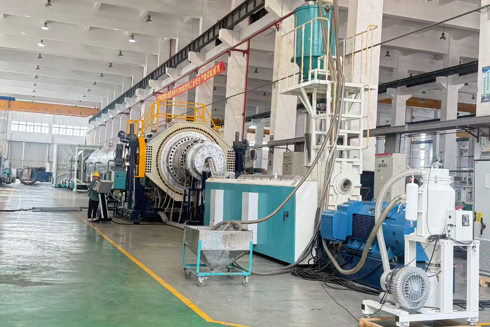 Fangli je trenutno uspešno dostavil proizvodno linijo za iztiskanje cevi PE2000