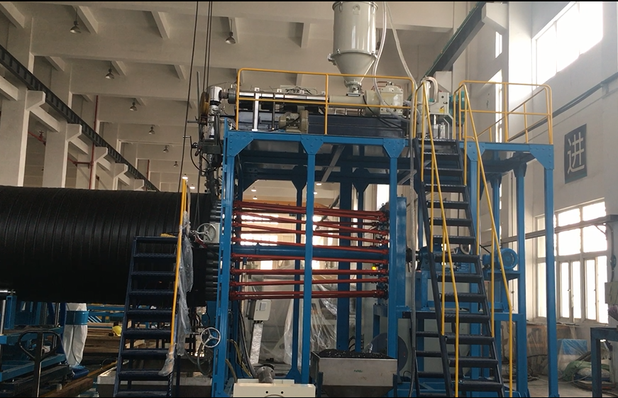 Proizvodnja HDPE cevi za navijanje velikega premera